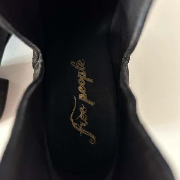 Free People Charm Double V Gray Suede Ankle Boots Booties NWOB Size 9 - Picture 5 of 10